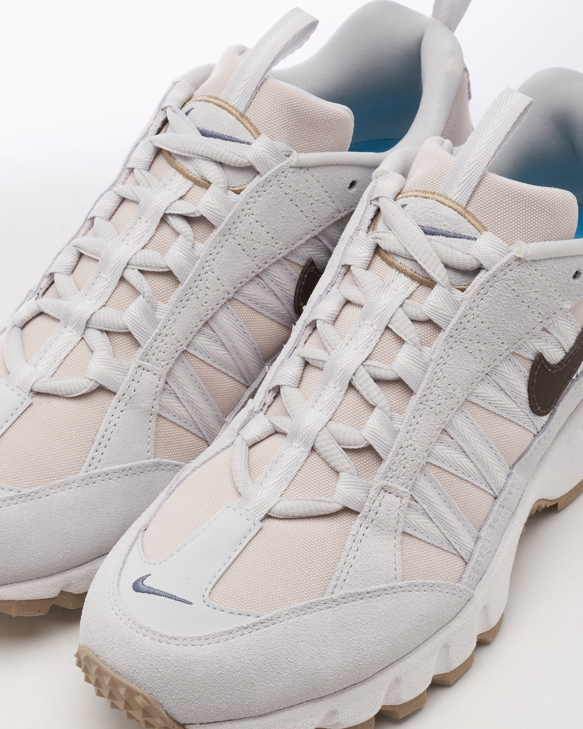 Sneakers Nike Women's Air Humara SE - FZ3763-104