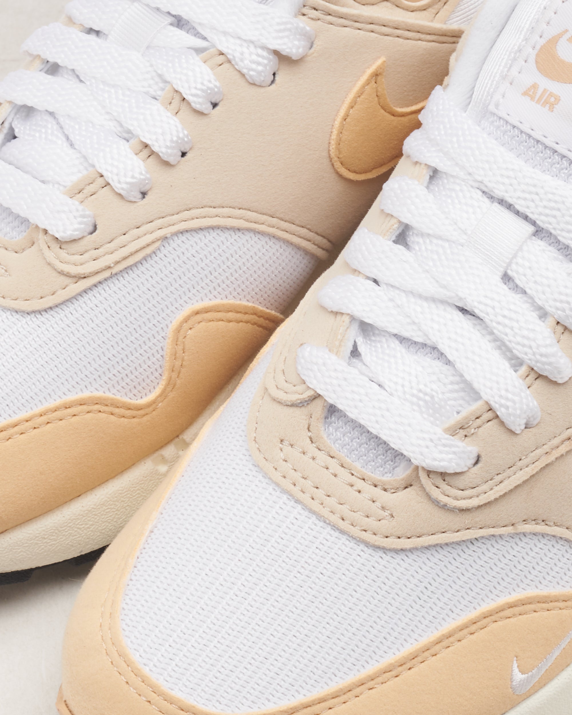 Sneakers Nike Women's Air Max 1 '87 T "Light Orewood Brown" - HF1194-100