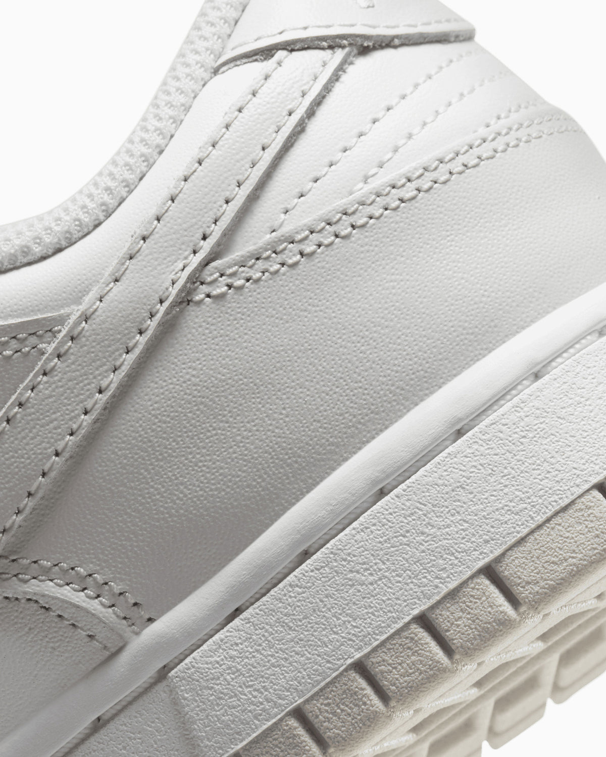 Sneakers Nike Women's Dunk Low "Photon Dust" - DD1503-103