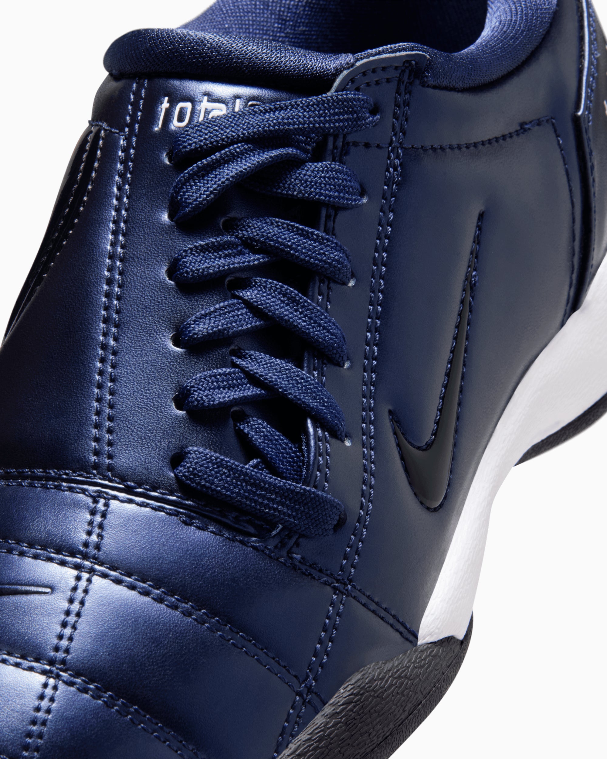 Sneakers Nike Women's Total 90 - IM7595-400