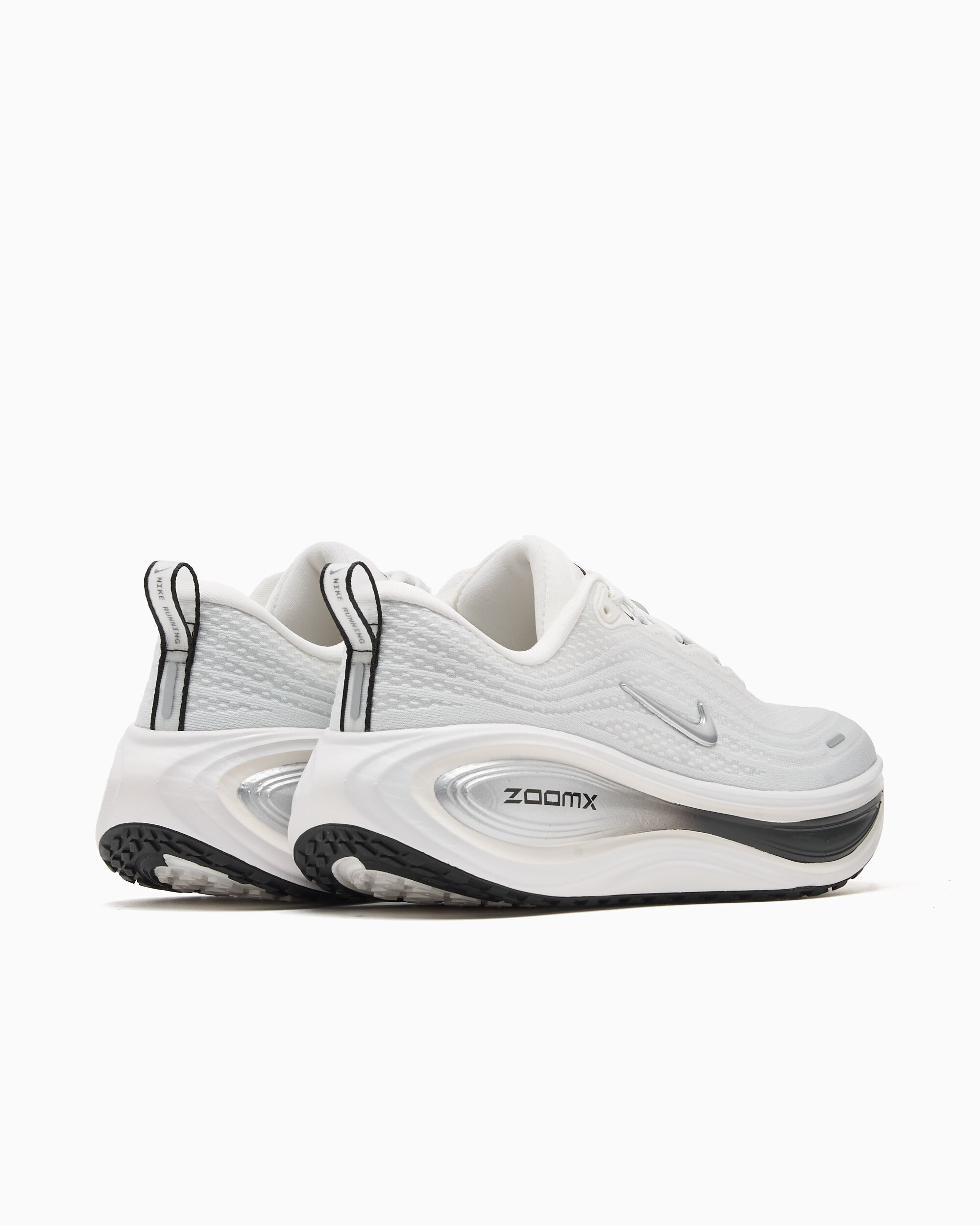 Sneakers Nike Women's Vomero Plus ESS - IO9916-101