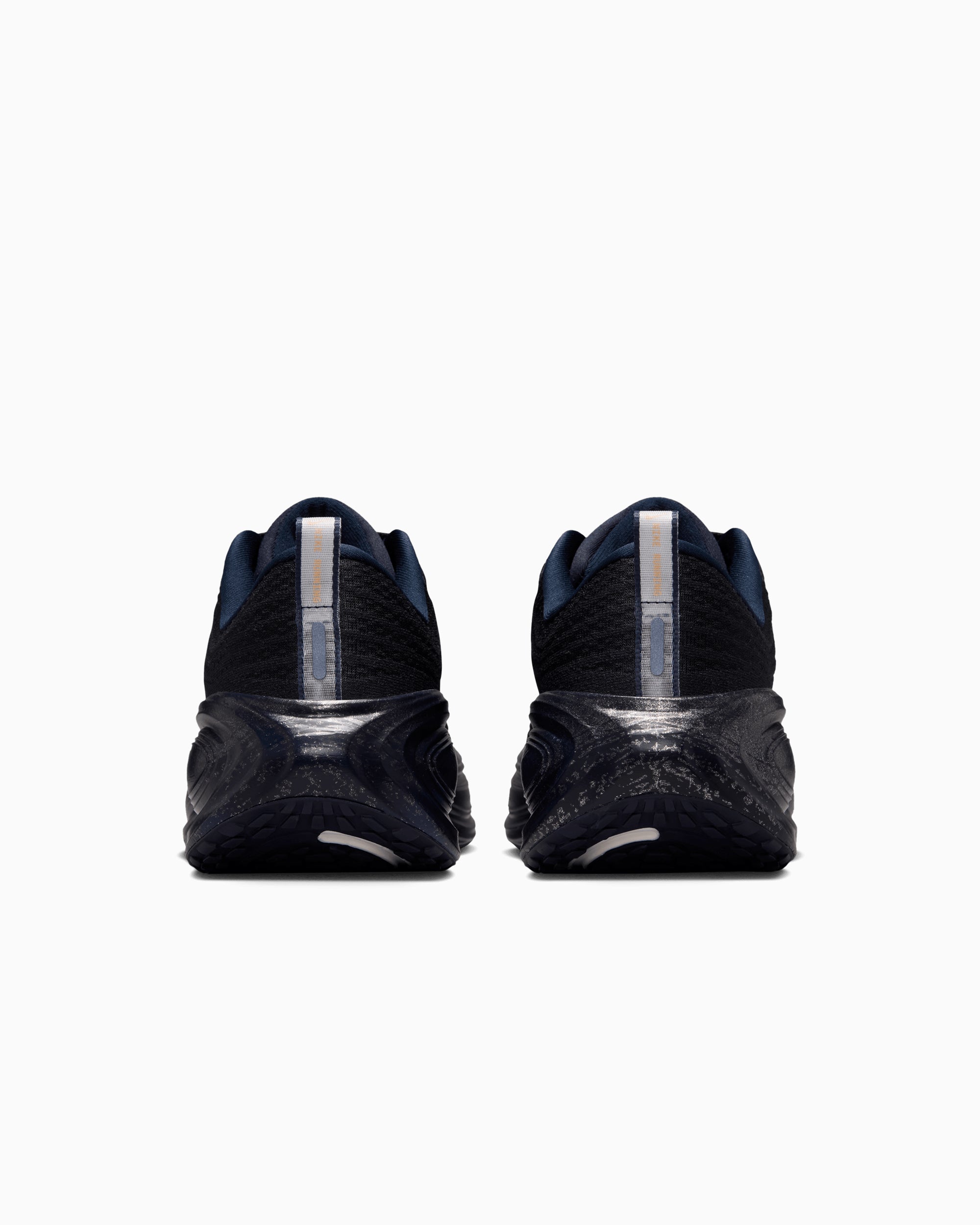 Sneakers Nike Women's Vomero Plus "Keely Hodkinson" - IR7193-400