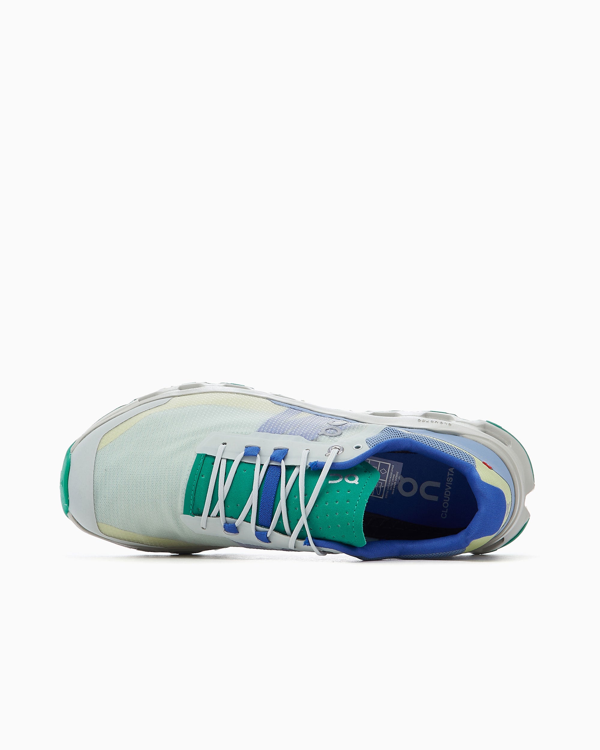 Sneakers On Cloudvista - 64.98273