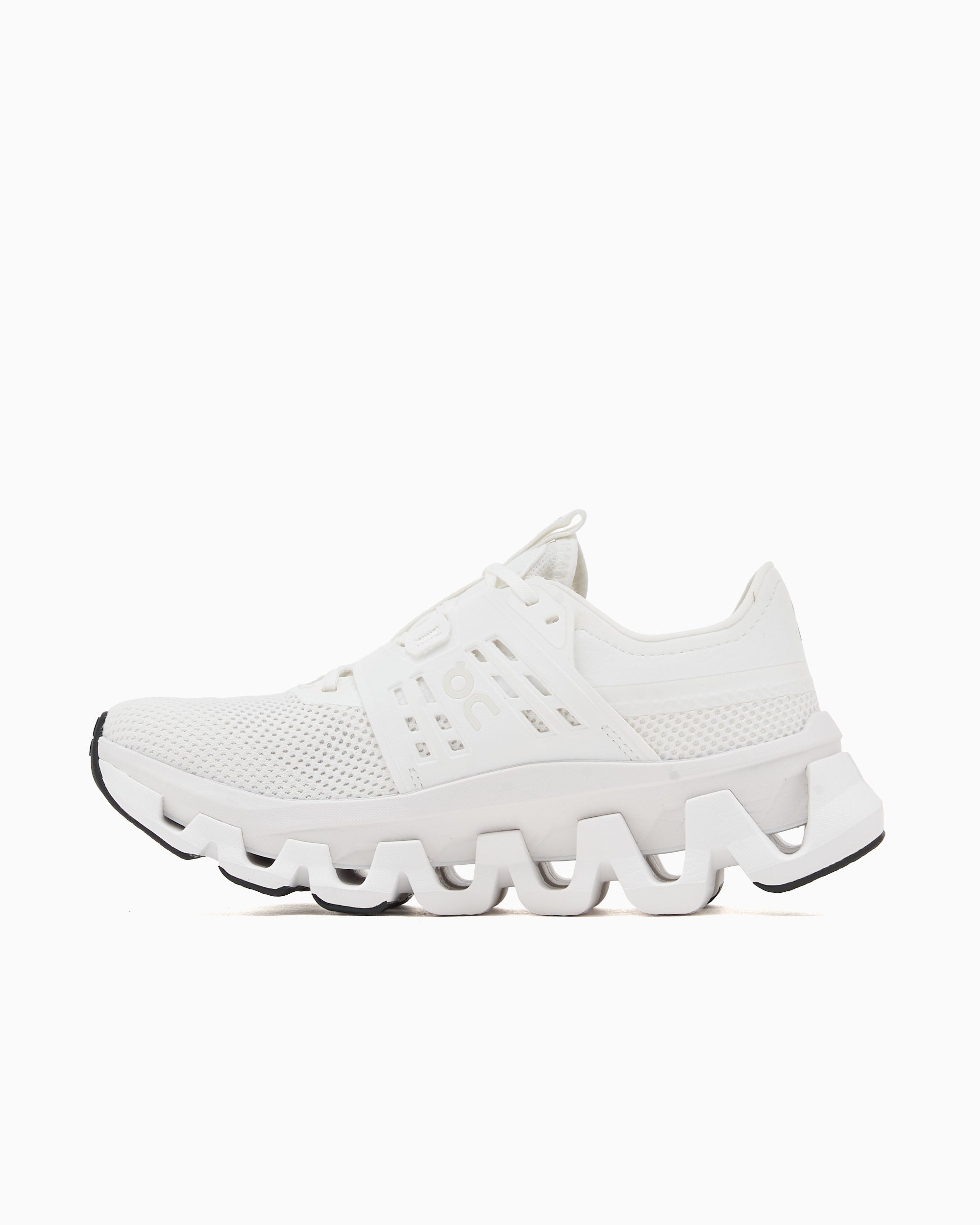 Sneakers On Women's Cloudswift Amp - 3WG10391200