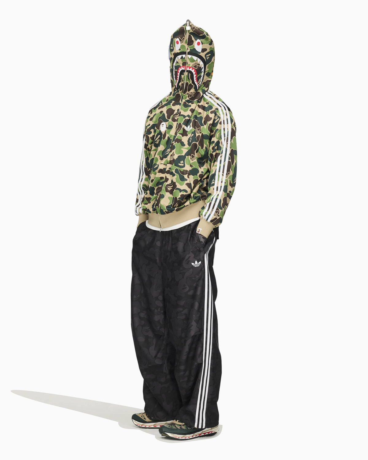 Sweatshirts adidas Originals x BAPE Shark Graphic Relaxed Men's Zip-Up Sweatshirt - KF4916